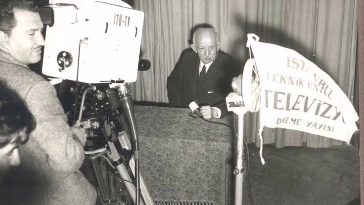 TarihDeu's tweet photo. Çamlıca İstanbul Televizyon Vericisi yayına başladı. (1964) https://t.co/h51LdtY09G