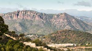 uoc_anna's tweet photo. Voleu conèixer en profunditat la serra de la Calderona  gracies al senderisme mentre apreneu consells útils de supervivència, bones pràctiques i ecologisme? En els propers dies obrirem les inscripcions a la nostra nova pàgina web. 
Us anirem informant 😉😉😉 https://t.co/UIjXpPyNGb