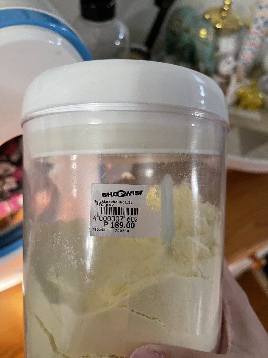 marquitasantos's tweet photo. There’s a special bad place for people who wash and use bins without removing the damn sticky price tags! https://t.co/sVpDzGgzXn