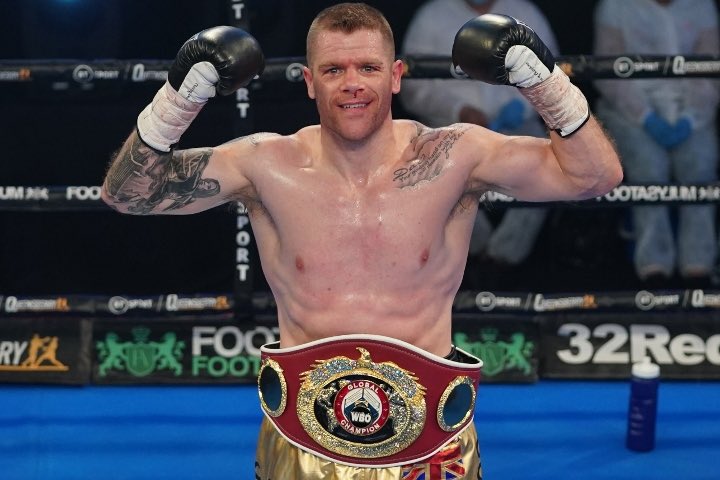 btrtv01's tweet photo. Can Callum Johnson beat Joe Smith Jr on January 15th for the WBO Light Heavyweight World Title? 🤔

I rate his chances for the first half of the fight but as it goes on I worry age &amp; inactivity tip it in Joe Smith Jr’s favour 😅

#SmithJohnson #boxing #CallumJohnson #BTSport https://t.co/ZJAVzqC8dU
