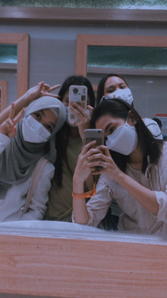xxtaaaaal's tweet photo. nacomplete ra jud ming lima 🥺🤍 @jajjangmyeeon @cessskim @cyrxn @diijyyyneee https://t.co/e0DgD9yJYr