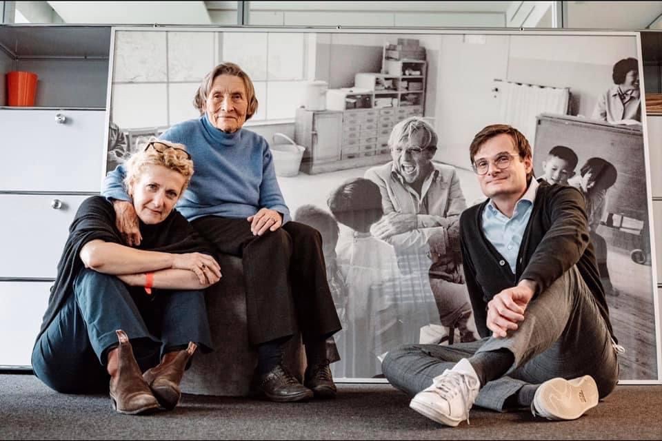 kuehnalex's tweet photo. Es war eine große Freude, gemeinsam mit @brigittehamann die Biologin Dr. Inge Villwock, 92, zu ihrem Bruder Rudolf Augstein zu befragen @derspiegel https://t.co/wVzUeOQqe6