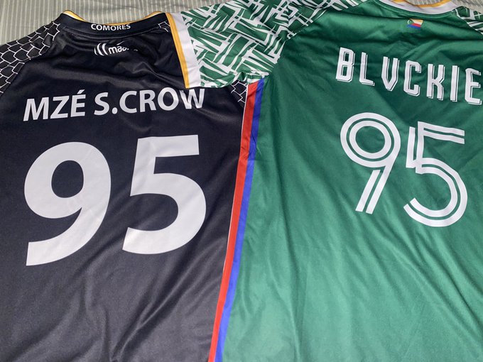 omarmoussa44's tweet photo. je cherche le nouveau maillot de l'équipe nationale comorienne sans le numéro https://t.co/9TbFP5Vog4