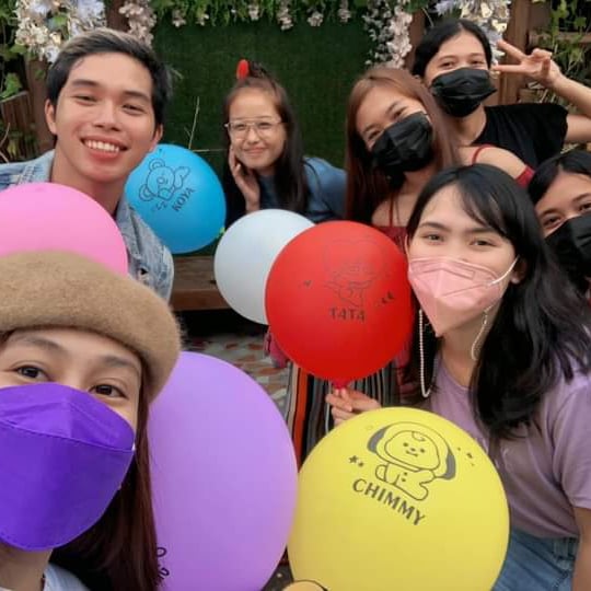 422Cendi's tweet photo. Celebrating Taehyung's Birthday 🎂
#HappyBirthdayTaehyung #TAEHYUNGDAY #BTSV https://t.co/MigKMNUntp