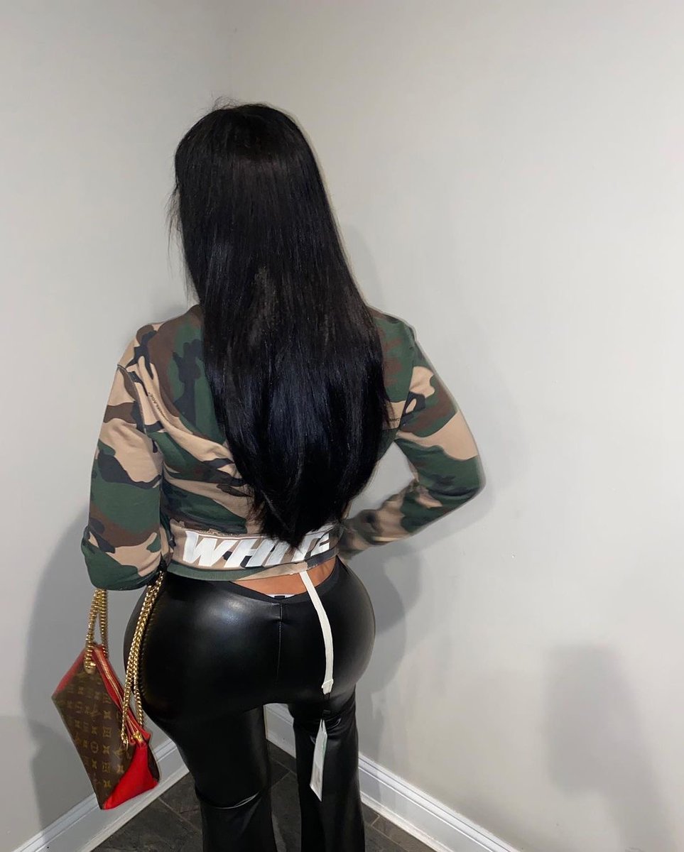 Deandtrh's tweet photo. Fly $hit ONLY💚 https://t.co/X8l0qGDxKN