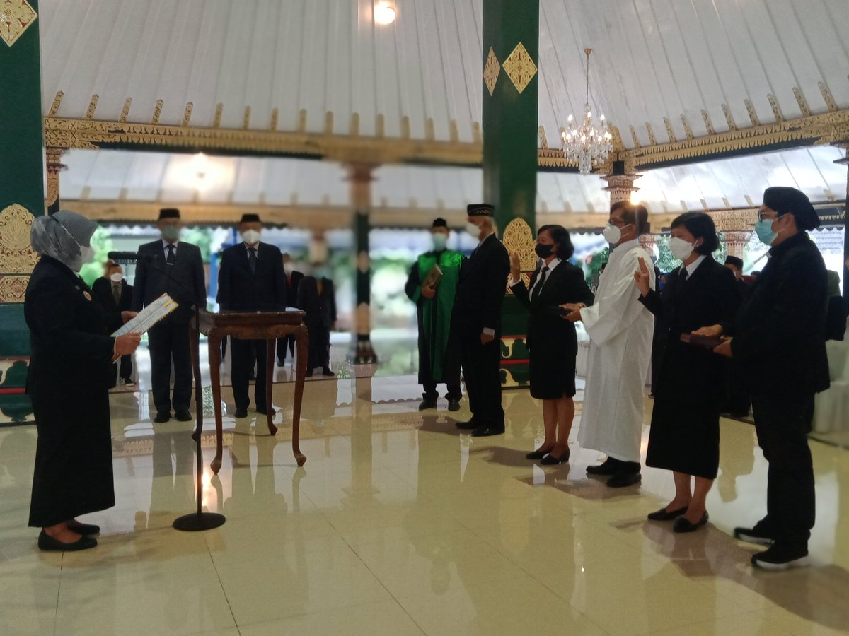 BkppSleman's tweet photo. Pelantikan dan Pengambilan Sumpah JabFung melalui Penyetaraan Jabatan Pemkab Sleman https://t.co/LdgsGHUIh0