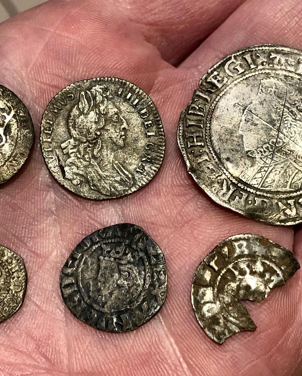 metaldetecting2's tweet image. Best Christmas dig i’ve ever had!

Went out with my Dad yesterday on a fiwld we had little hopes for. Within 10 minutes we hit our first decent find, a Scottish hammered and it just went from there. These are the best coins of the day!

What a day!