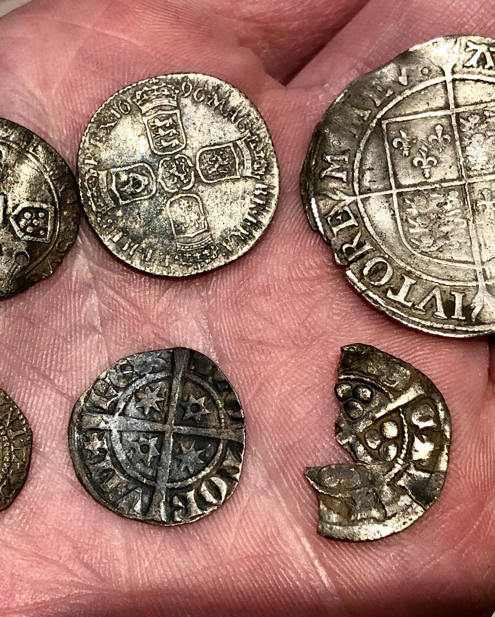 metaldetecting2's tweet image. Best Christmas dig i’ve ever had!

Went out with my Dad yesterday on a fiwld we had little hopes for. Within 10 minutes we hit our first decent find, a Scottish hammered and it just went from there. These are the best coins of the day!

What a day!