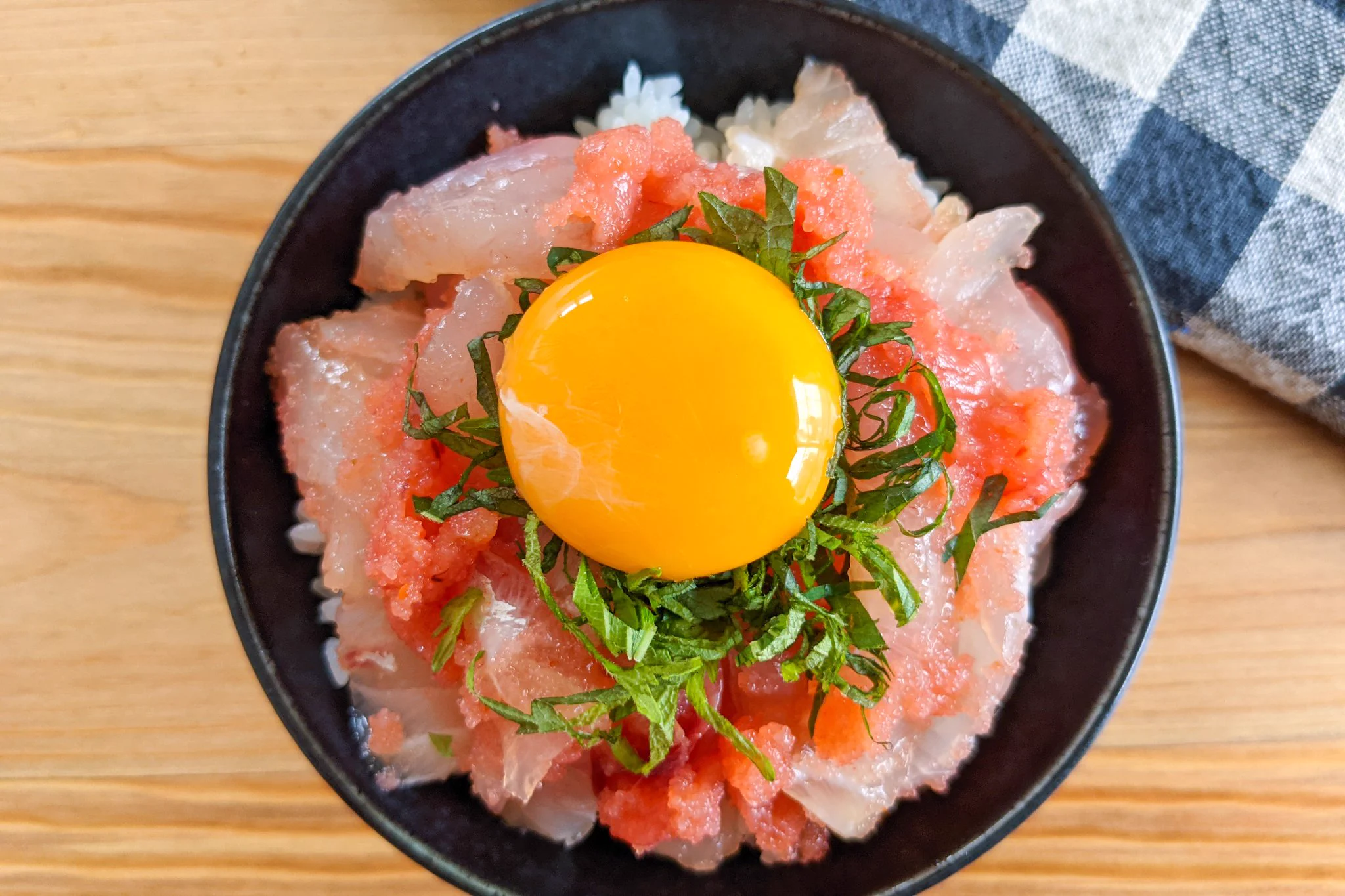 鯛をより美味しく食べられそう！鯛×明太子の漬け丼レシピ！