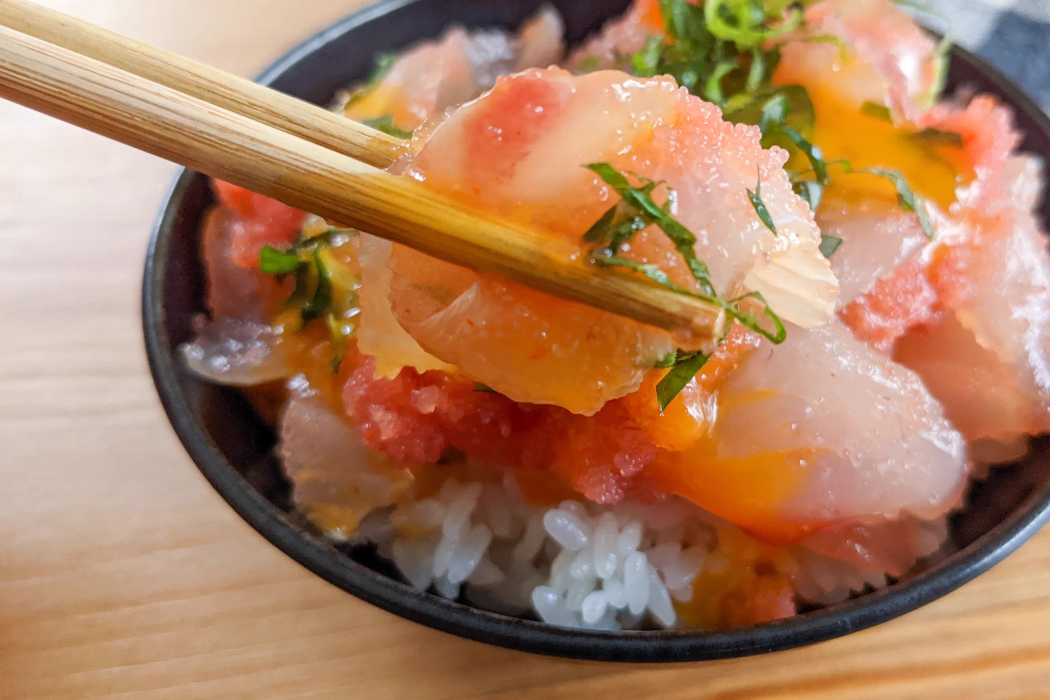 鯛をより美味しく食べられそう！鯛×明太子の漬け丼レシピ！