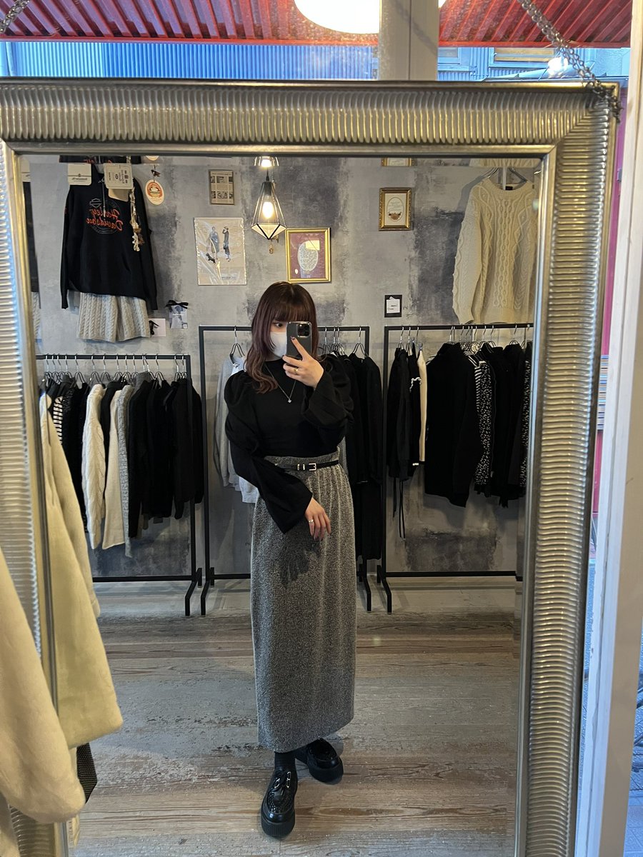 anmna__'s tweet photo. 本日もご来店ありがとうございました！
店頭のpuff sleeve topで着回しコーデを組みました✨
是非店頭にてご覧くださいませ。 https://t.co/11EvQBigW8