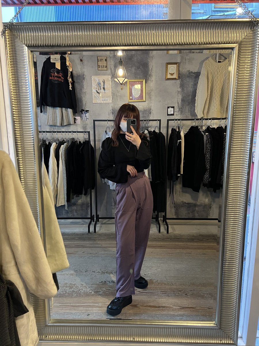 本日もご来店ありがとうございました！
店頭のpuff sleeve topで着回しコーデを組みました✨
是非店頭にてご覧くださいませ。
