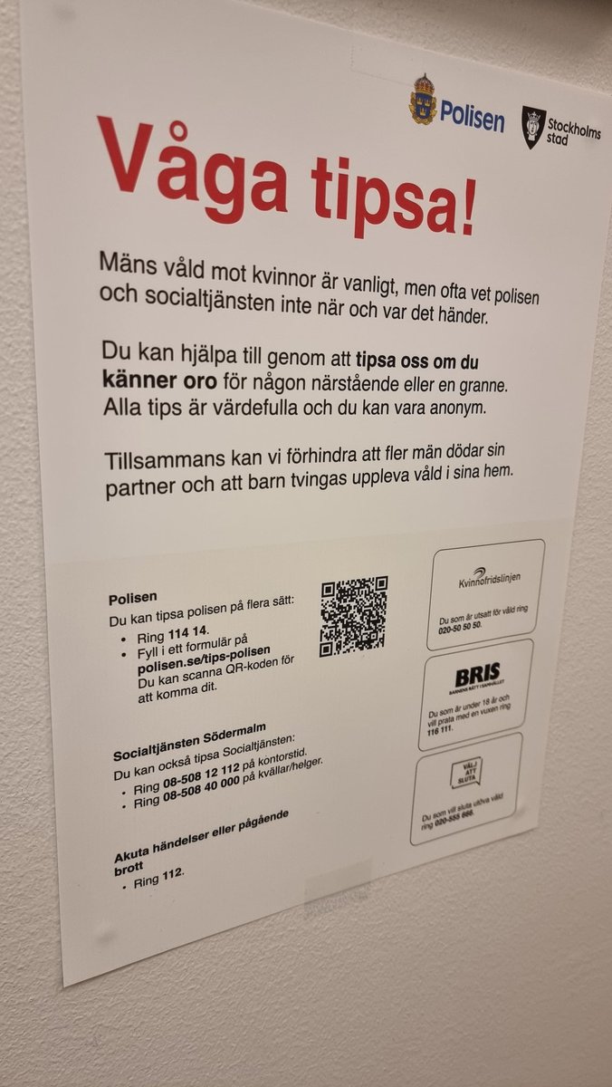 FreakFabrik's tweet photo. Bästa lappen jag någonsin sett i ett trapphus. https://t.co/40LVNtjGtS