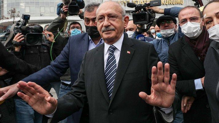 gazetesozcu's tweet photo. Kemal Kılıçdaroğlu Milli Eğitim Bakanlığı’na alınmadı
https://t.co/YSu4jDbYhf https://t.co/GoXrTXTFMZ
