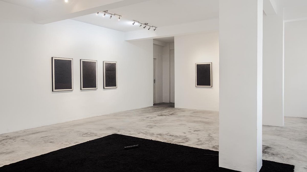 OHGALLERYSN's tweet photo. L’exposition « Embodied memories » consacrée à #JeewiLee est à découvrir jusqu’au 12 Février 2022 à la galerie.

Plus d’infos : https://t.co/k3iiwANKUH

#OHGALLERYSN #ArtContemporain #ContemporaryArt #ArtInstallation #Dakar #Sénégal https://t.co/N69GmyurmU