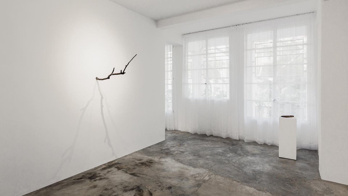 OHGALLERYSN's tweet photo. L’exposition « Embodied memories » consacrée à #JeewiLee est à découvrir jusqu’au 12 Février 2022 à la galerie.

Plus d’infos : https://t.co/k3iiwANKUH

#OHGALLERYSN #ArtContemporain #ContemporaryArt #ArtInstallation #Dakar #Sénégal https://t.co/N69GmyurmU