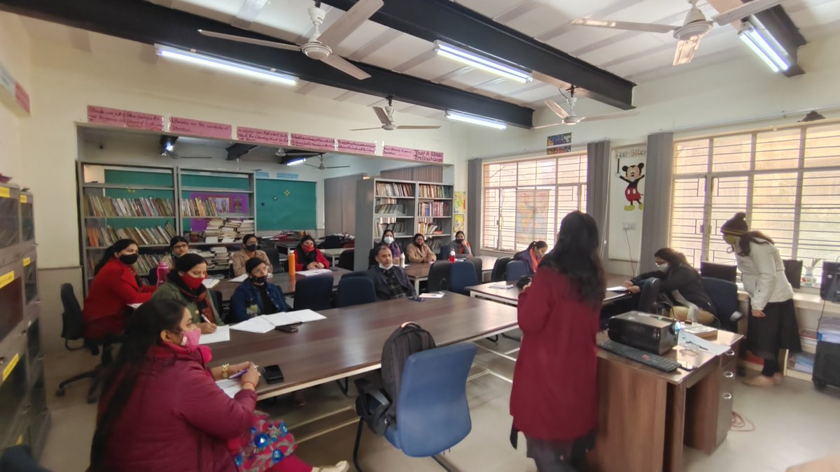 SeemaGovtTr's tweet photo. Amazing satisfaction on sharing ideas in such a fruitful way...

Gratitude to our Education Minister for giving us feathers to explore the sky like never before

#delhi govt teachers #let's talk education @KavitaSaini_DoE @SamreenRaza28 @rohit_upadhyaya https://t.co/6zT2OBjaNg