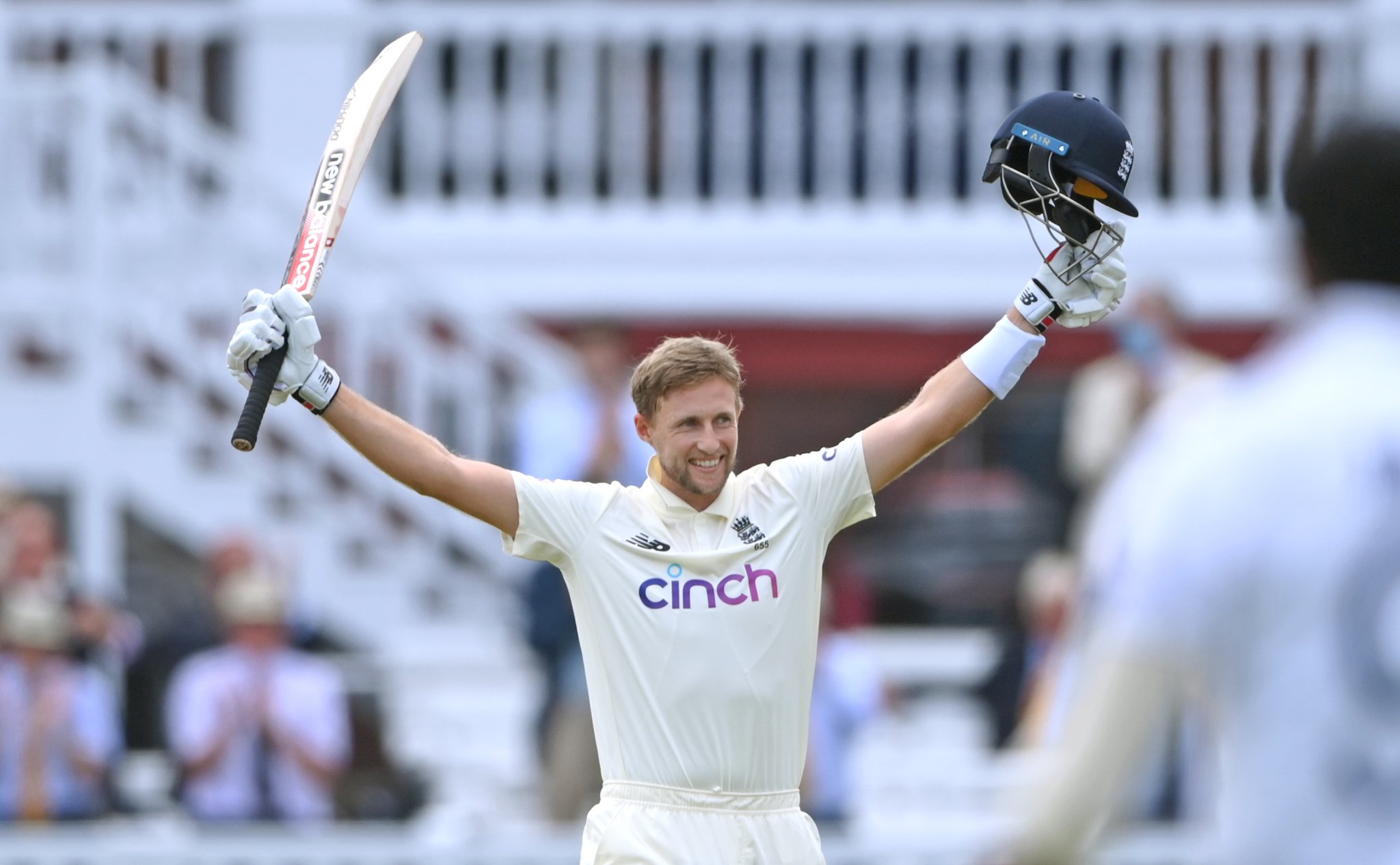 Happy birthday, Joe Root!       Test runs: 9,531 @ 49.90
ODI runs: 6,109 @ 51.33

Special. 