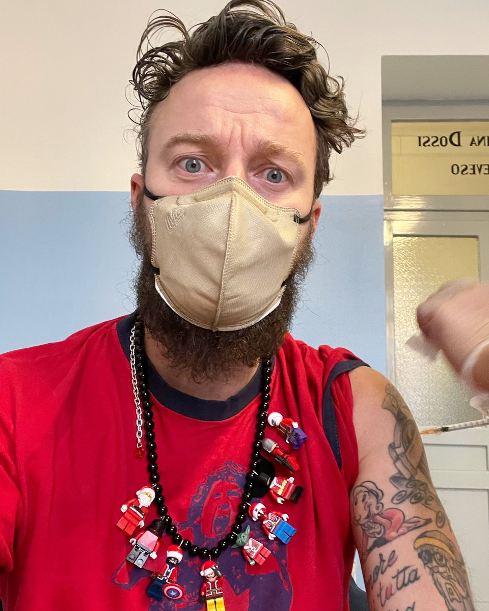 frafacchinetti's tweet photo. Terza Dose Fatta✅
Chi non è d’accordo con me esprima la sua opinione ma senza essere offensivo.Idem chi invece è d’accordo con la mia scelta. Posto questa foto non perché qualcuno mi abbia pagato o per autopromuovermi a testimonial della campagna di sensibilizzazione sui vaccini https://t.co/ZMEzXOBufT