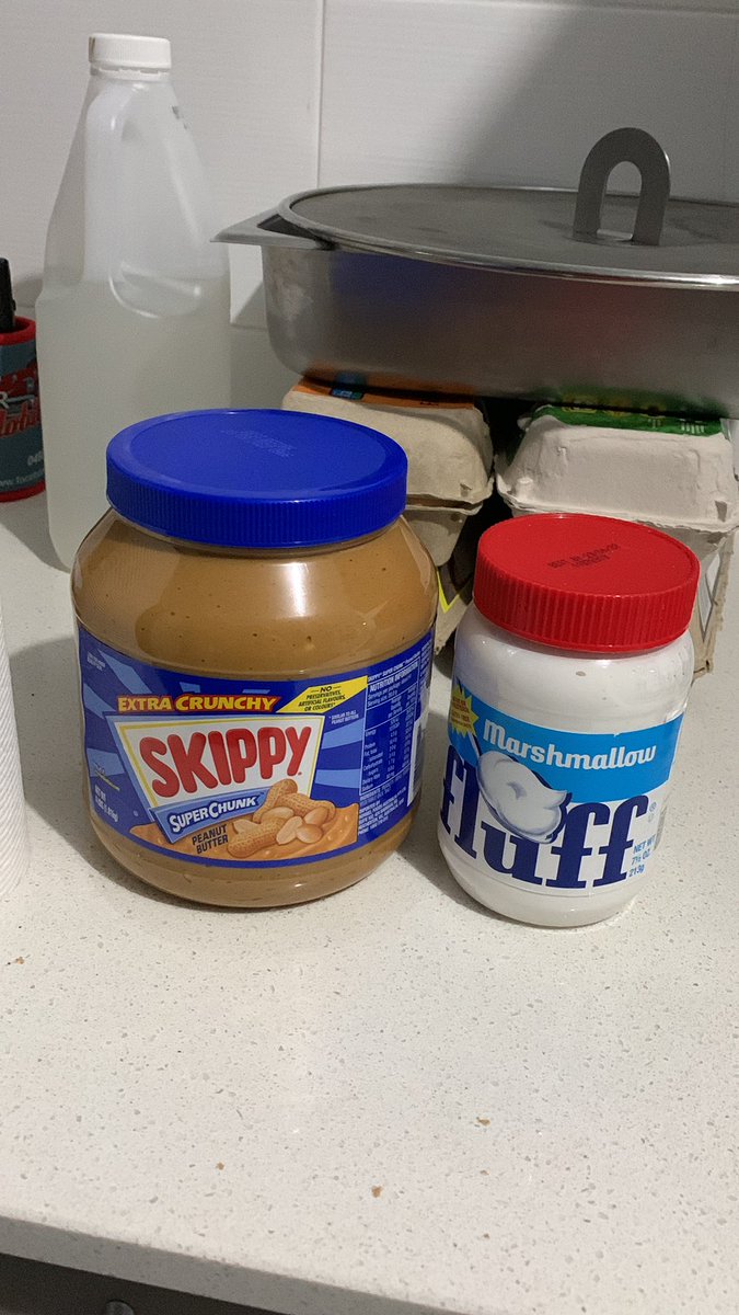 Stevoid20's tweet photo. @CraigAlanson about to have my first fluffernutter as an Aussie (super hard to find proper fluff that doesn’t need to be air locked), wish me luck!!! #joebishop https://t.co/tFLCzTimtU