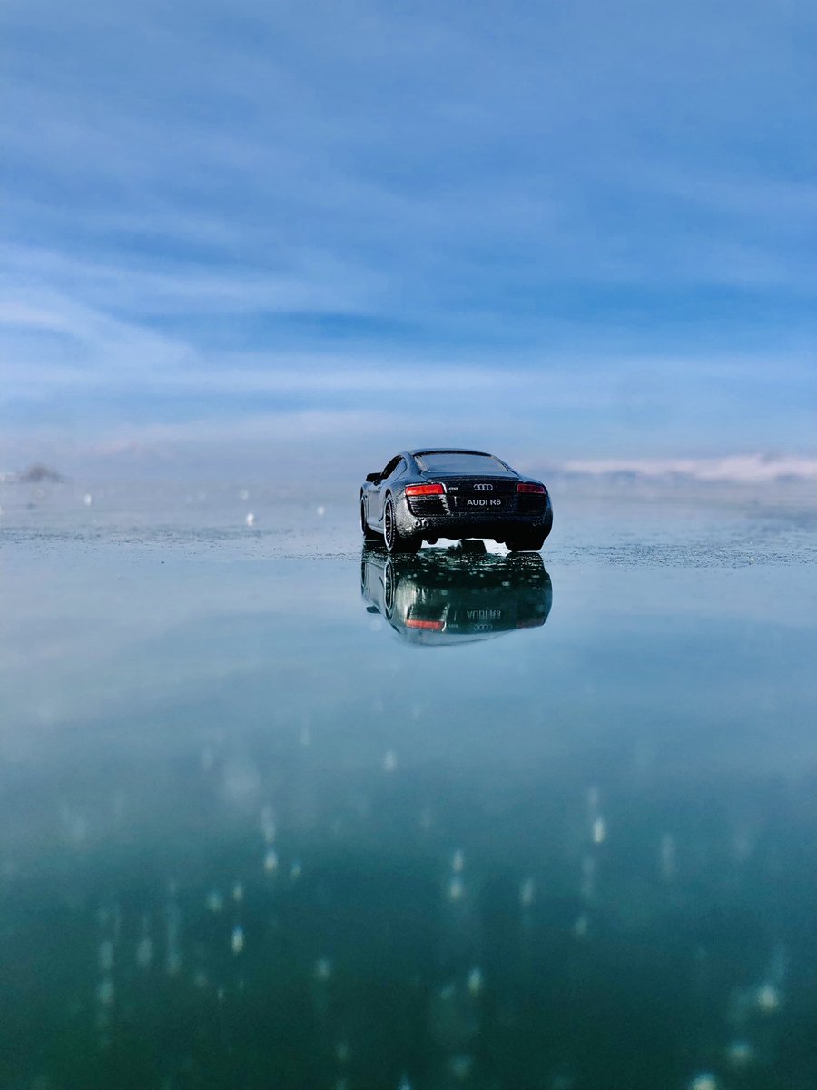 Buz tutan Çıldır Gölü üstünde #Audi