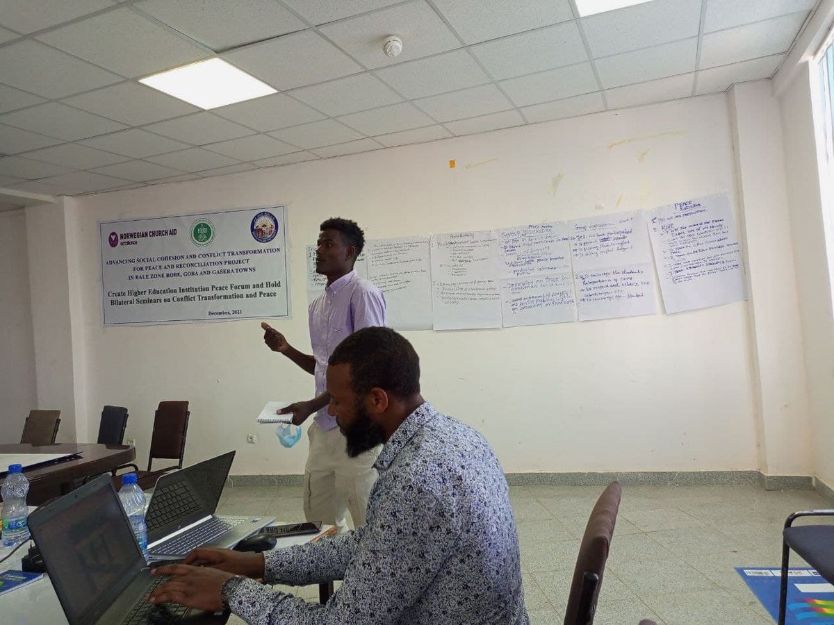 EMRDA6's tweet photo. #Ethiopian Muslims Relief and Development Association  Start Journey of creating higher education institution Peace forum and hold bilateral seminars on conflict transformation and peace building with Mada walabu University Students https://t.co/m5mqiiK6xd
