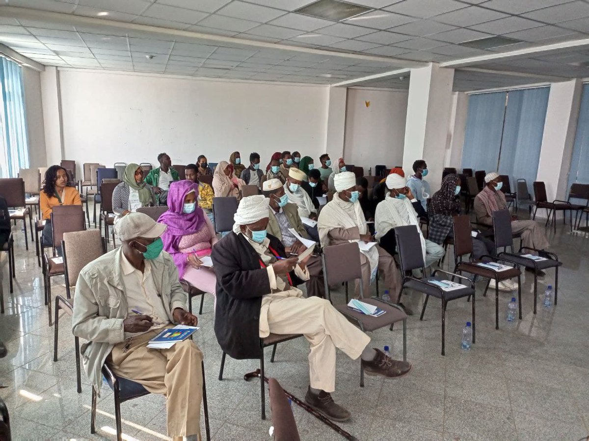 EMRDA6's tweet photo. Ethiopian Muslims Relief and Development Association conduct Experience sharing among youth Peace builders and Women of faith, peace committee Mada Walabu University peace forum and other peace structures https://t.co/FASqluXcE7