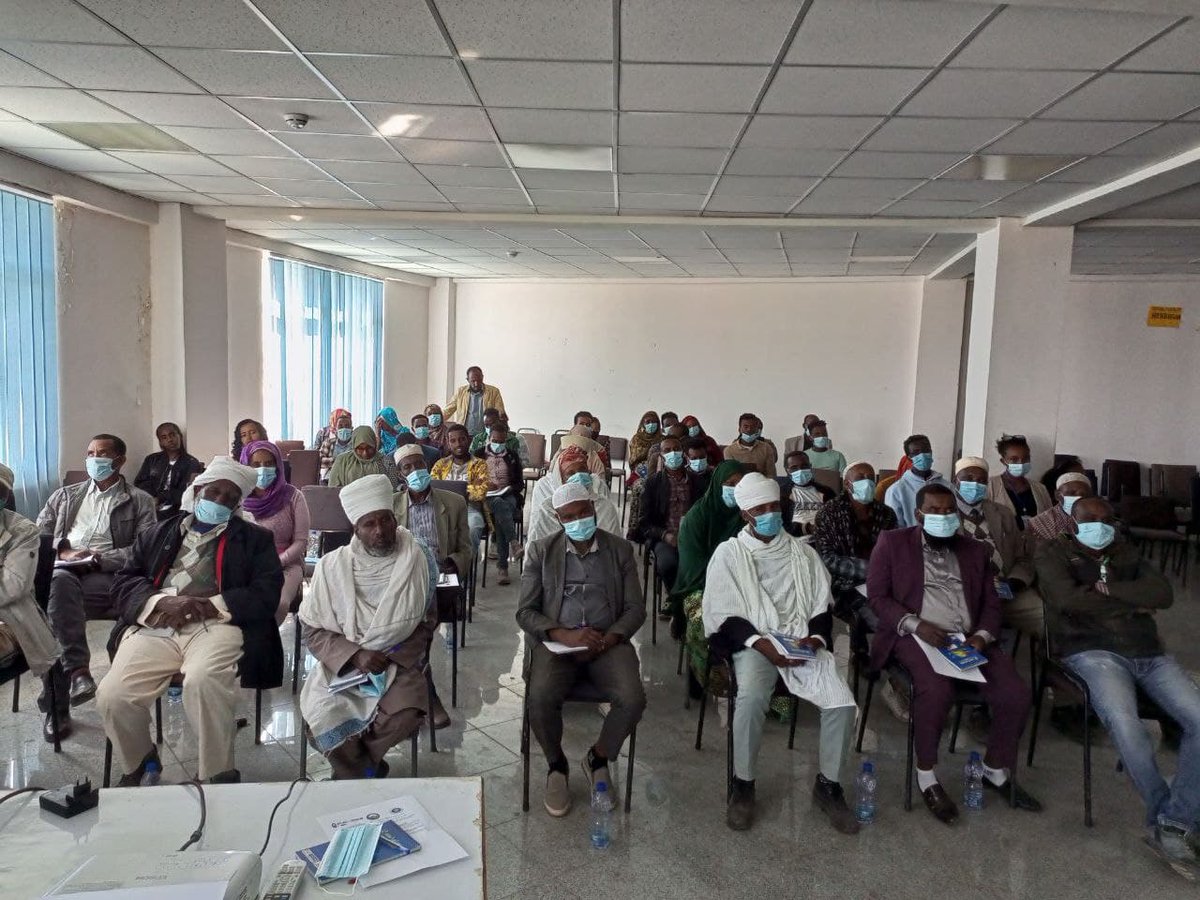 EMRDA6's tweet photo. Ethiopian Muslims Relief and Development Association conduct Experience sharing among youth Peace builders and Women of faith, peace committee Mada Walabu University peace forum and other peace structures https://t.co/FASqluXcE7