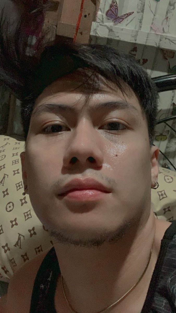 damn36765856's tweet photo. Any invites!?🍻 https://t.co/e2NxYF7gKZ