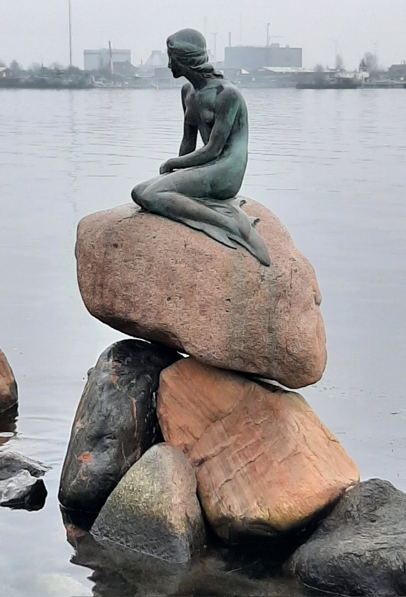 VesnaBaric's tweet photo. New Year wishes from Copenhagen #Denmark #NewYear2022
#wintervaccations https://t.co/RFyOHgM3rw