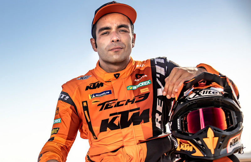Racesport's tweet photo. Opnieuw tegenslag voor Danilo Petrucci!!!

De voormalig MotoGP coureur test drie dagen voor zijn debuut in de Dakar Rally positief op Covid-19: Start op 01 januari 2022 hoogst onzeker.

Lees meer: https://t.co/pqwMW2oib4

#DakarRally | #DP09 | @Petrux9 | @KTM_Racing | @dakar https://t.co/IBvq15SLRJ