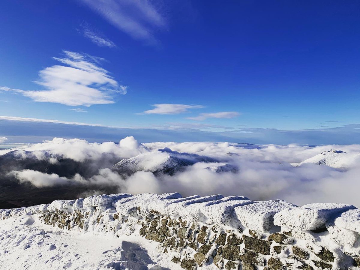 mckee1690's tweet photo. One Year Ago Today 🗻❄️👌🏼
#SlieveDonard #AnnalongValley #SnowNI #MourneMountains #NorthernIreland #GreatOutdoors https://t.co/WEEfX0bb2n