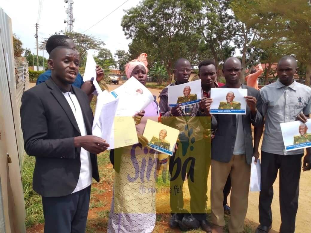 Wakiso_Yaffe's tweet photo. UPDF Brig. James Kinaalwa is forcefully constructing on Kayunga Sub-County's land.
Their mission of land grabbing in Kayunga has started😥🤦♀️ https://t.co/m5jB3MZ5jb