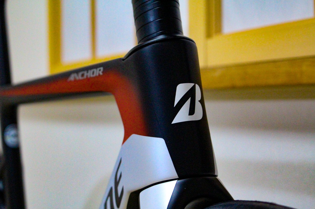 イとウ tweet media