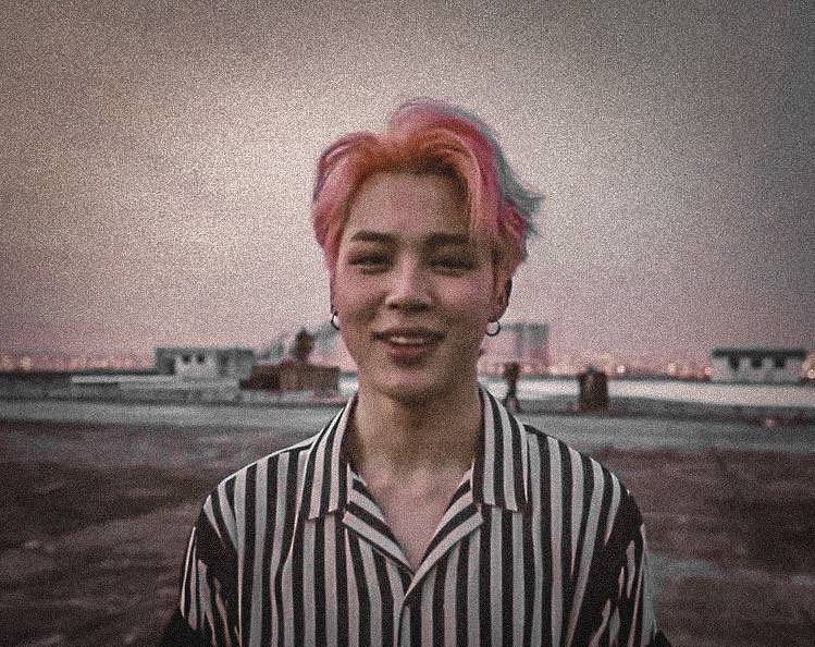 jiminfactory's tweet photo. 📸 jimin you will always have the warmest glow  ♡ https://t.co/2UlQ7gEV88