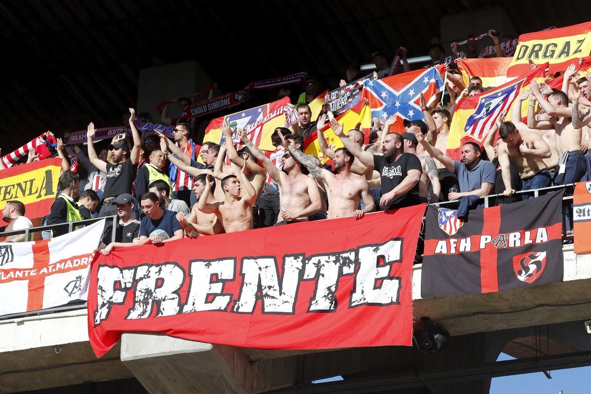FernandoSebas73's tweet photo. No se preocupen que en la vuelta en Vallecas sí habrá un virus: los fascistas y asesinos estos, acompañados del empresario ejemplar. https://t.co/EKUK9Z1wum