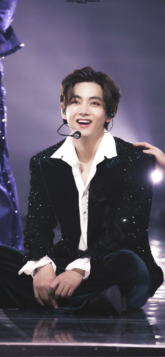 BTSBangtanLocks's tweet photo. Lockscreen's | @BTS_twt 
#방탄소년단 #BTS 
#TAEHYUNG
#HappyTaehyungDay 
Don't repost! be honest!∅ 
#btslx13 https://t.co/aTIQnu6LgS