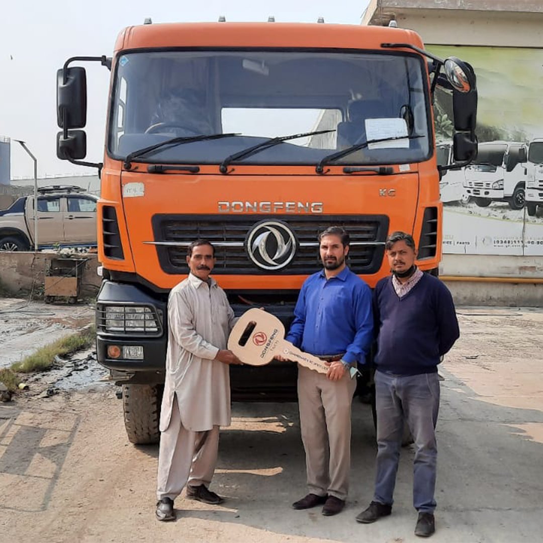 GhandharaAuto's tweet photo. Alhamdulillah!
Delivered DF375 8x4 Dump Truck to our valuable customer. 

Head towards your nearest dealer to book your Truck now.

For further details, Dial: 021-32556924-5

#DongfengTrucks #Trucks #happilydeliverd #delivered #dumptruck #construction #site #PakistanZindabad https://t.co/jEbG61XKkB