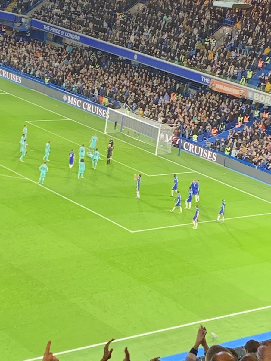 tovers98's tweet photo. Thank you so much to @ThreeUK for the tickets last night!

Best sponsor in the world 💙 https://t.co/CtJAgRasnt