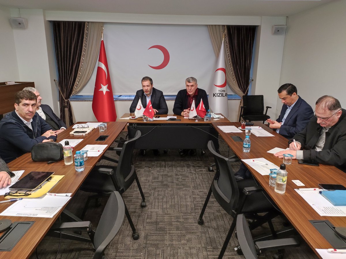 ibskizilay's tweet photo. Eğitime Destek Platformu ile toplantı gerçekleştirdik. Gelecek dönemde yapılabilecek olan işbirlikleri hakkında iştişarede bulunduk. 

@Kizilay 
@egitimedestekp 

@drkerem 
@kademeksi https://t.co/uDAQExEkC4
