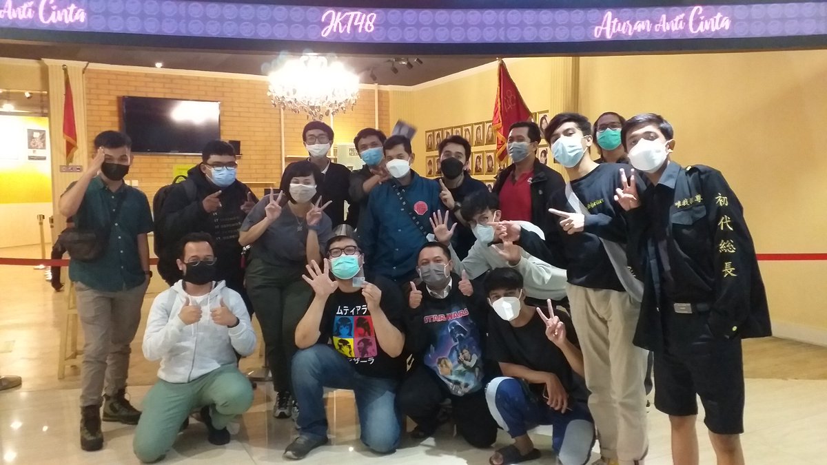 Kilas balik aku bersama teman2 di fandom JKT48 pada tahun 2021. Tidak termasuk project dan konten online karena banyak banget