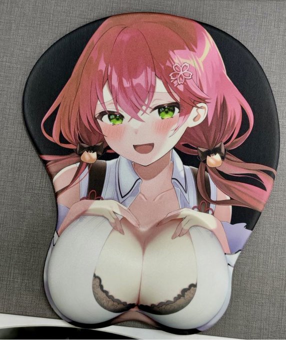 あおりみのちのおっぱいマウスパッドも明日よろしくお願いします 