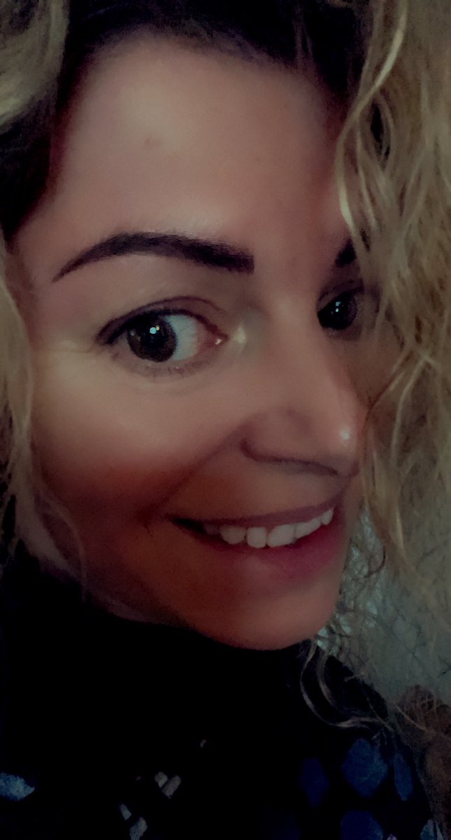 aant975's tweet photo. #microblanding giorno 3...
è ancora più scuro, inizia ad essere irregolare e ho le croste...mi hanno detto che è normale...
speriamo...io resto #positiva ahhh, no! https://t.co/atKW7Y8hD8