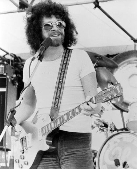 Happy Birthday to the one & only Jeff Lynne. An absolute genius & gentleman.       