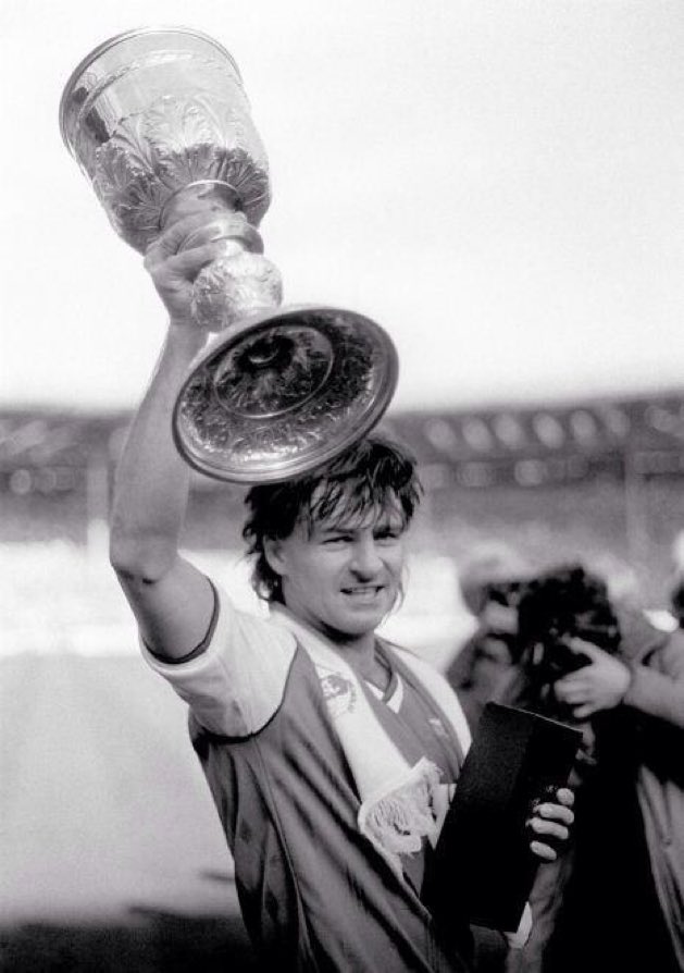 Happy birthday to Charlie Nicholas 