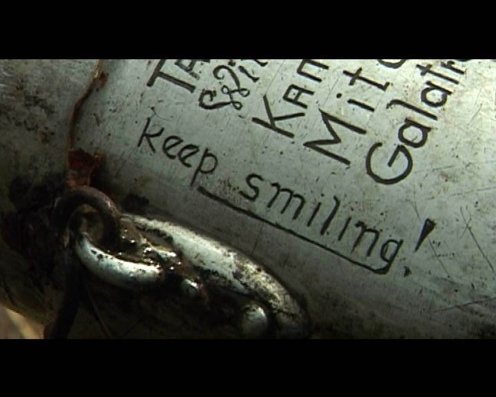 LegendaDiggers's tweet photo. A German Mess Kit inscribed 'Keep Smiling'
Have you ever seen the documentary by the late Askolds Saulitis called Keep Smiling?
#findingthemissing #legendaarchaeology #legendamilitaryarchaeology #MissingSoldier #unknownsoldiers #worldwartwo https://t.co/7PpV0jKXYF