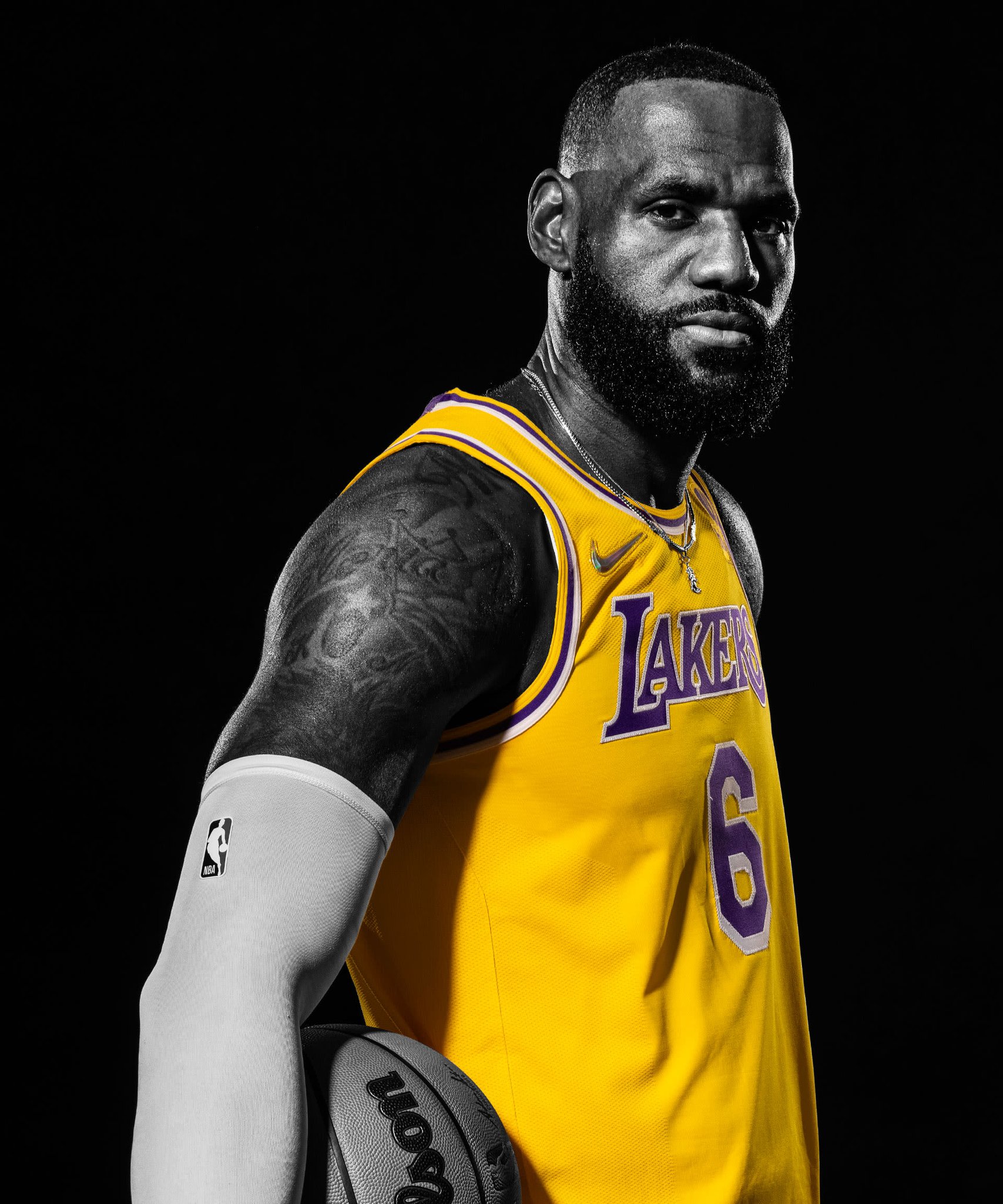 Happy birthday to the king himself, LeBron James. One of the greatest ever 