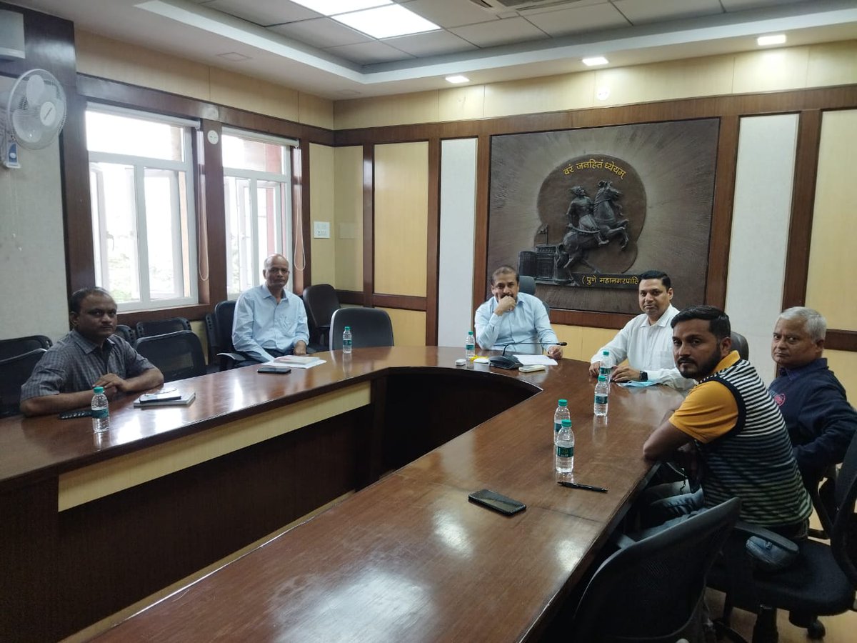 DlrwaPune's tweet photo. We had a very good &amp; productive meeting with PMC Commissioner Shri Vikram Kumar Ji &amp; his key team today,regarding Dhanori &amp; Lohegaon Civic issues.Last week our DLRWA team Founder Shri Manoj Pochat Ji &amp; Shri Sudhanshu ji met &amp; informed him about various civic issues 1/6 https://t.co/XFbUvVwfiO