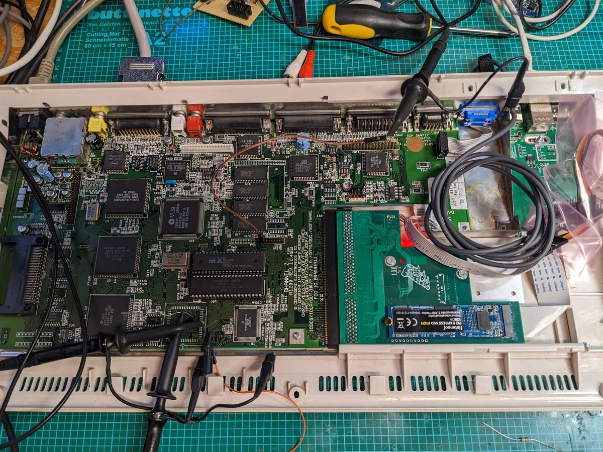 Claude1079's tweet photo. The most beautiful grey screen I have seen since a while 🙂 Writing 0x444 at 0xdff180 on A1200 from #pistorm32 https://t.co/cLxBCtIedX