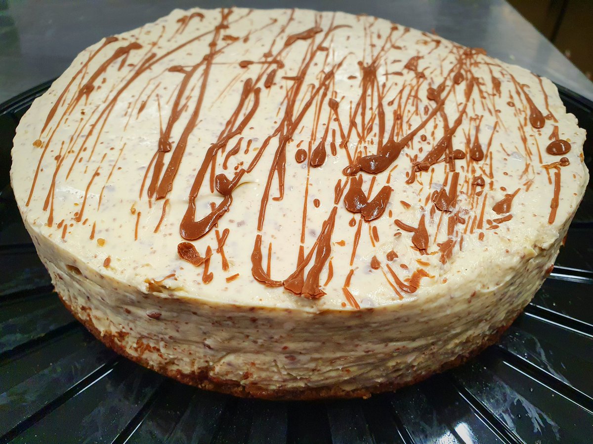 blagdonfarmshop's tweet photo. Local produce at its best.
Freshly baked bread from Darras Hall, fresh milk &amp; cream from Slaley and the very best cheesecakes made by our wonderful bakehouse cooks
#supportlocal @appetitemaguk @pedigreemilk @ProducedinNland @alnwickgazette @discovernland @VisitNland https://t.co/VvQNq4wjoX